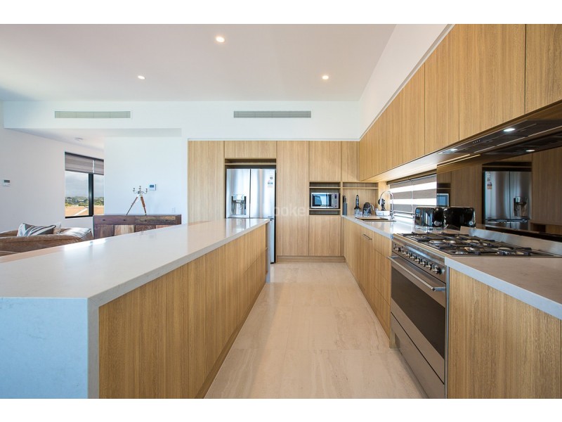 502 Marine Parade, Biggera Waters QLD 4216