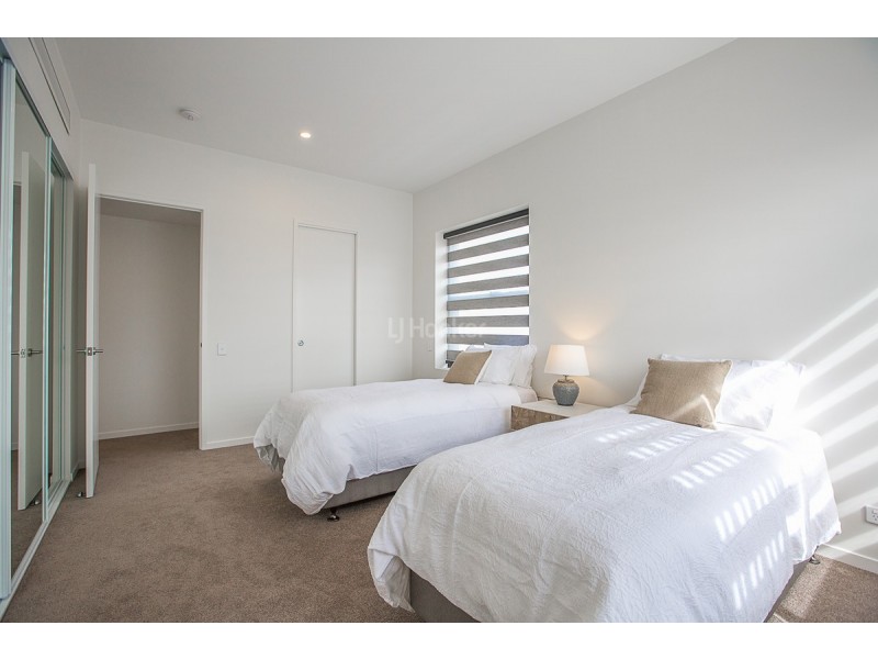 502 Marine Parade, Biggera Waters QLD 4216