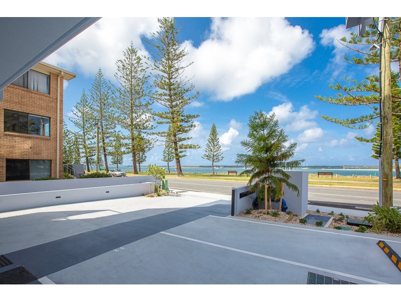 502 Marine Parade, Biggera Waters QLD 4216
