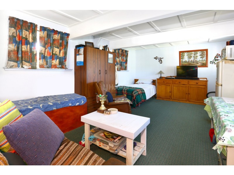 14 Nalkari Street, Coombabah QLD 4216