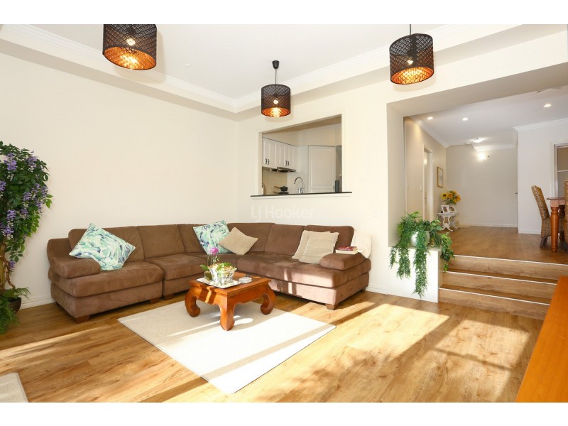 16/14 Pendraat Parade, Hope Island QLD 4212