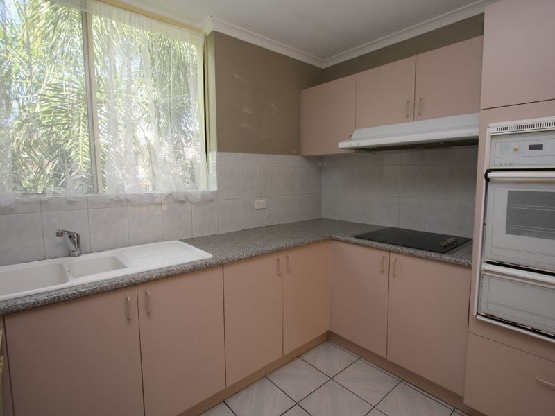 11/146 Marine Parade, Southport QLD 4215