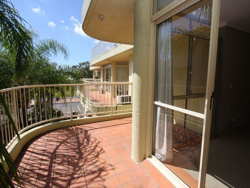 11/146 Marine Parade, Southport QLD 4215