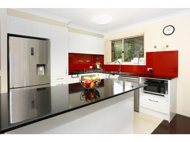 2/423 Oxley Drive, Runaway Bay QLD 4216