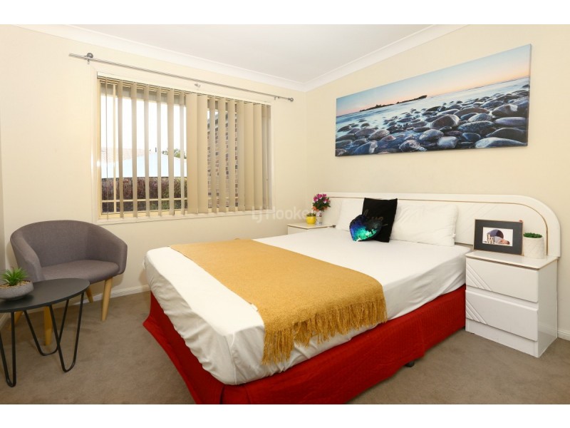 2/423 Oxley Drive, Runaway Bay QLD 4216