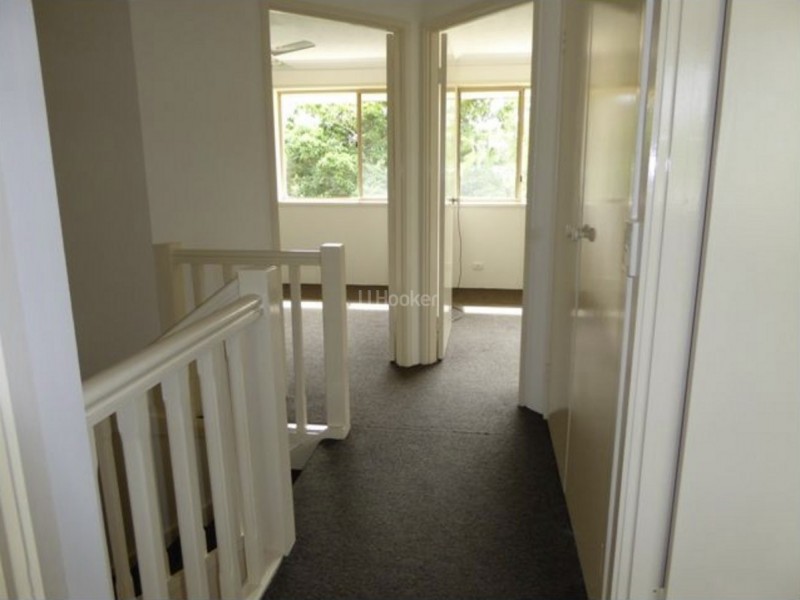 4/469 Pine Ridge Road, Runaway Bay QLD 4216