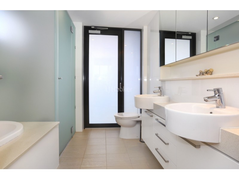 6304/323 Bayview Street, Hollywell QLD 4216