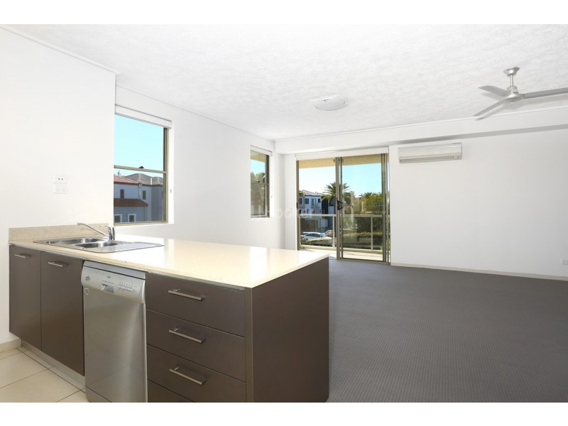 921/66 Sickle Avenue, Hope Island QLD 4212