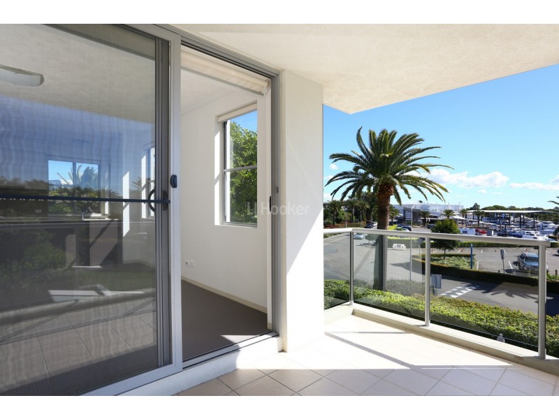 921/66 Sickle Avenue, Hope Island QLD 4212