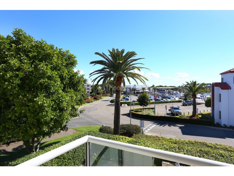 921/66 Sickle Avenue, Hope Island QLD 4212