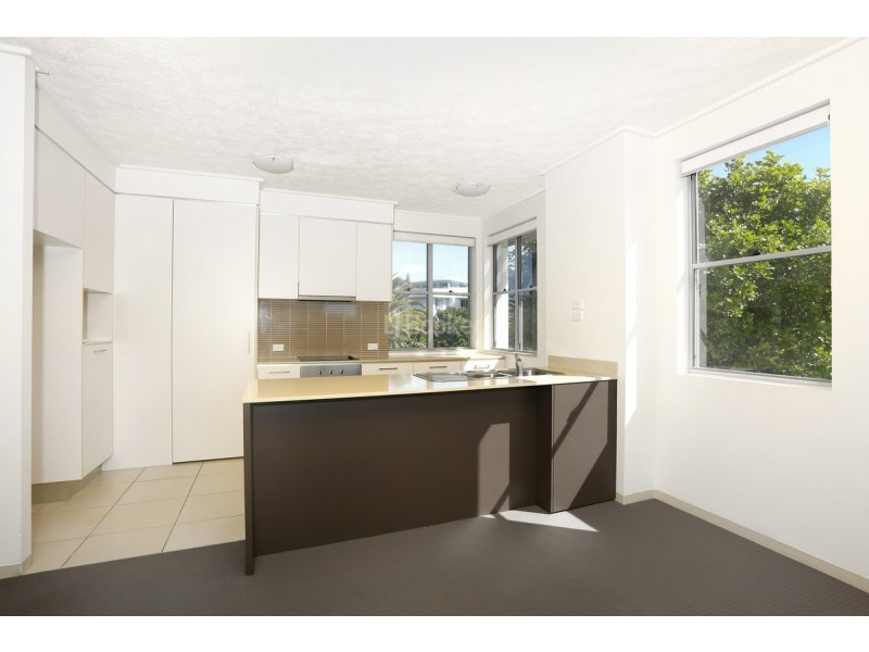 921/66 Sickle Avenue, Hope Island QLD 4212