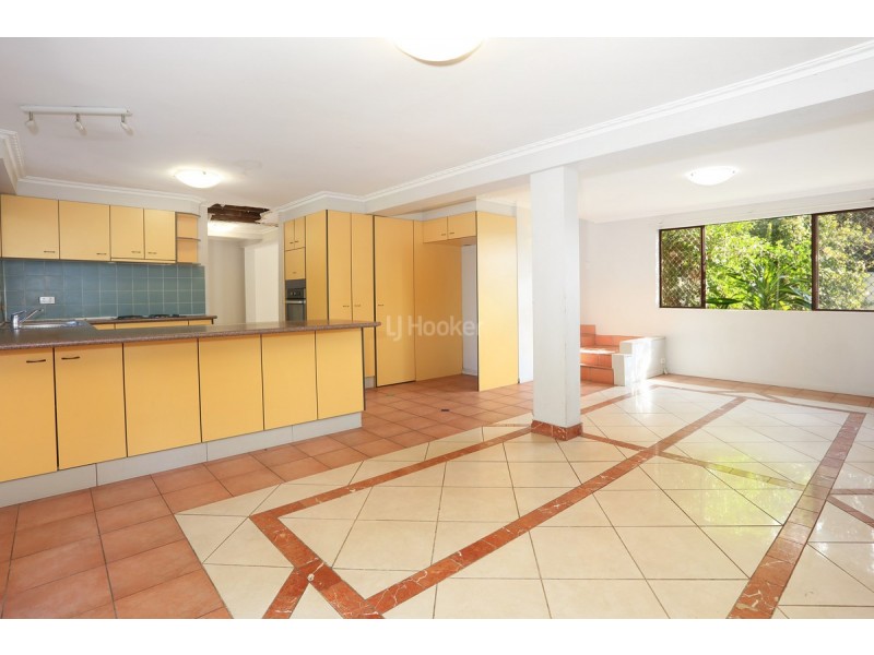 157 Bayview Street, Runaway Bay QLD 4216