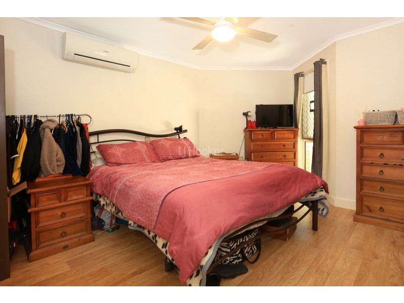 1/12 McWilliam Close, Labrador QLD 4215