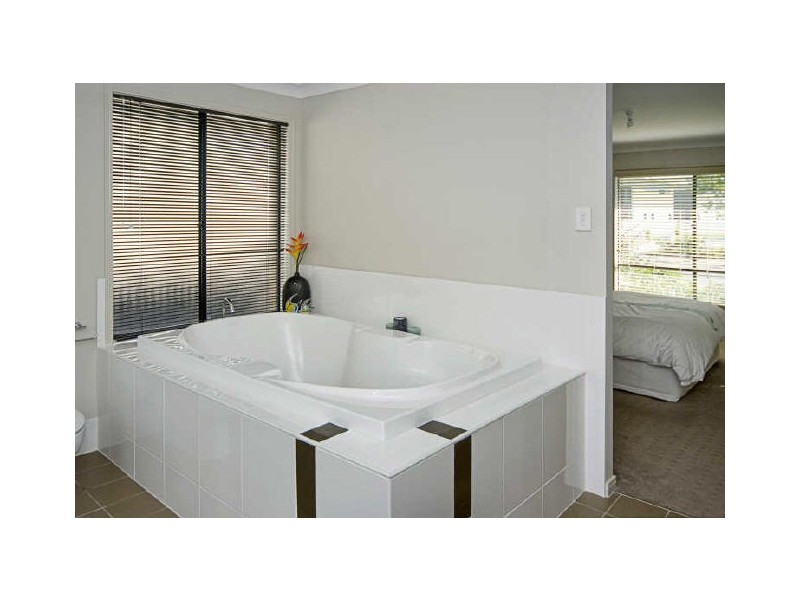 Hope Island QLD 4212