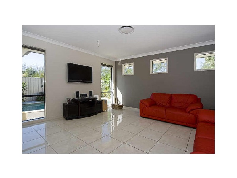 Hope Island QLD 4212