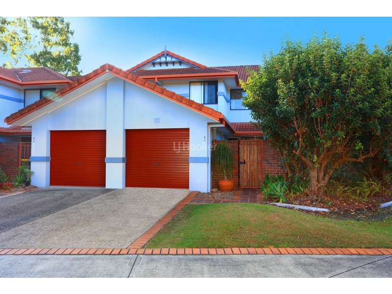 271/125 Hansford Road, Coombabah QLD 4216