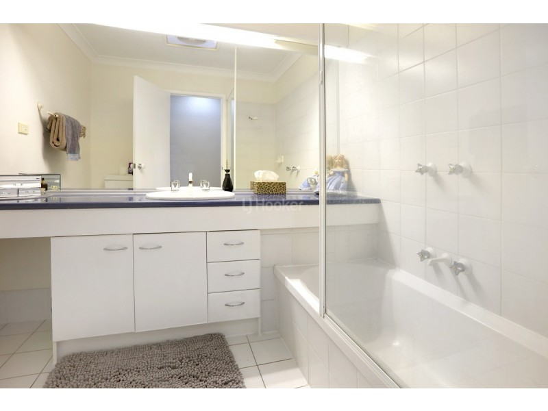 271/125 Hansford Road, Coombabah QLD 4216