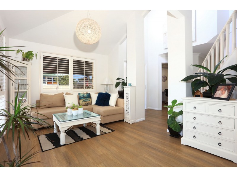 1/51 Markham Avenue, Runaway Bay QLD 4216