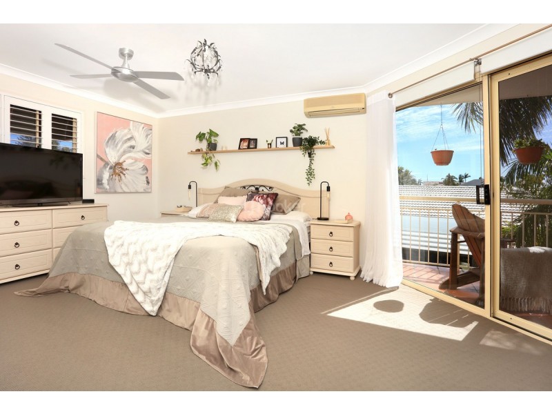 1/51 Markham Avenue, Runaway Bay QLD 4216