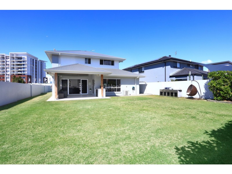 1 Harbour Rise, Hope Island QLD 4212