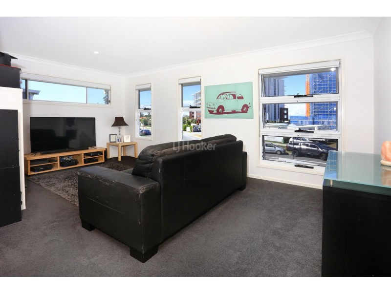 1 Harbour Rise, Hope Island QLD 4212