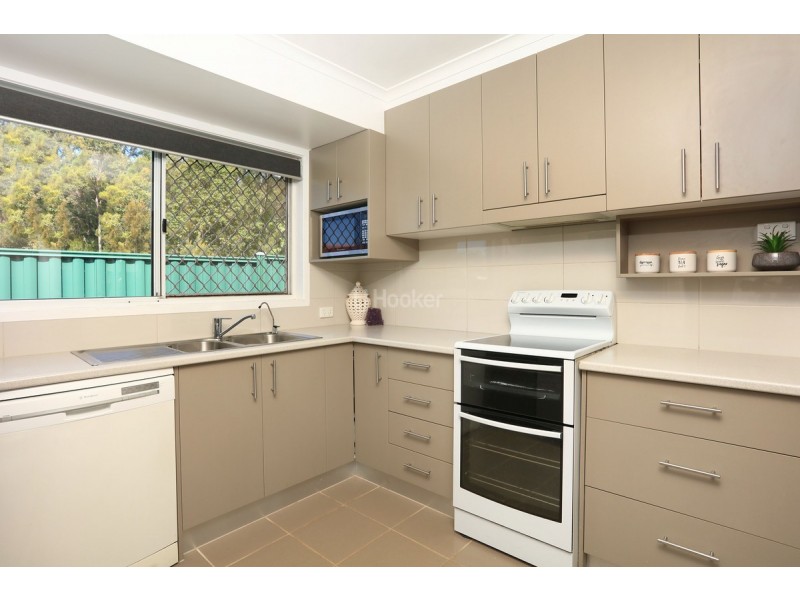 2/13 Hentdale Court, Labrador QLD 4215