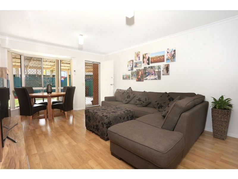 2/13 Hentdale Court, Labrador QLD 4215