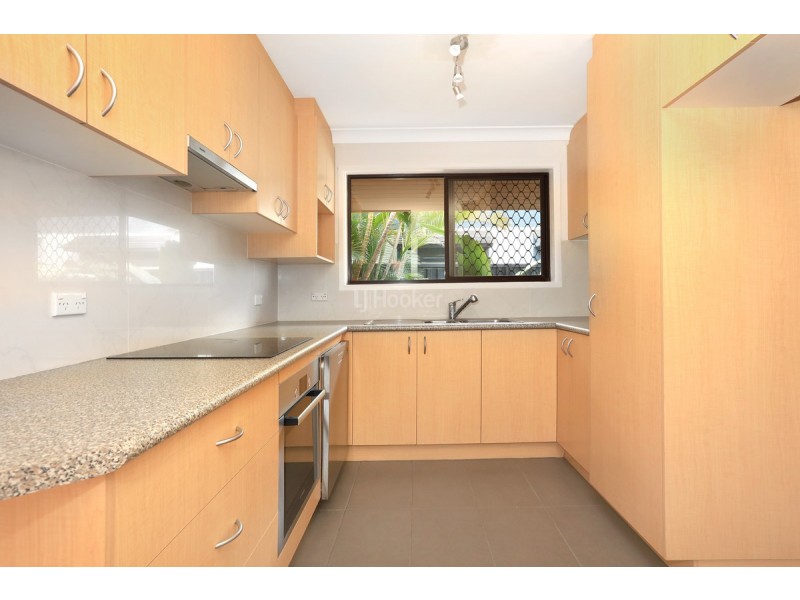 65 Nalkari Street, Coombabah QLD 4216