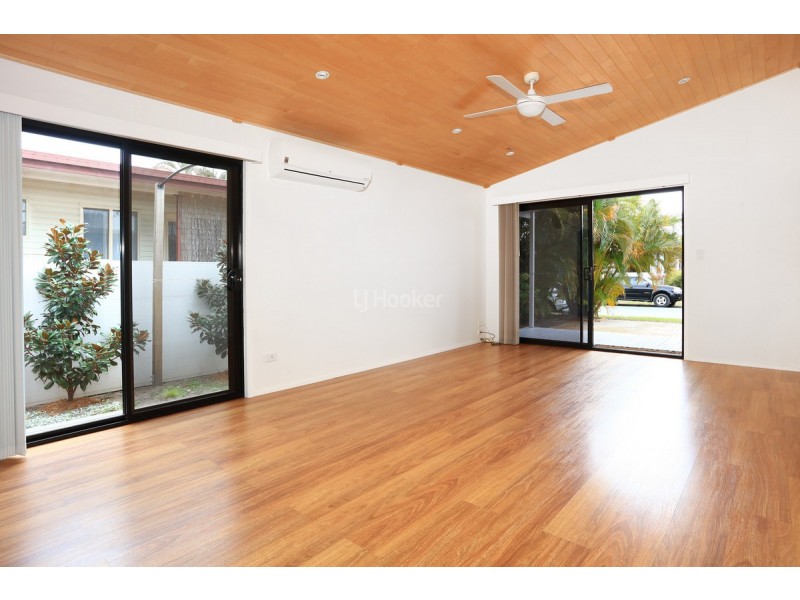 65 Nalkari Street, Coombabah QLD 4216