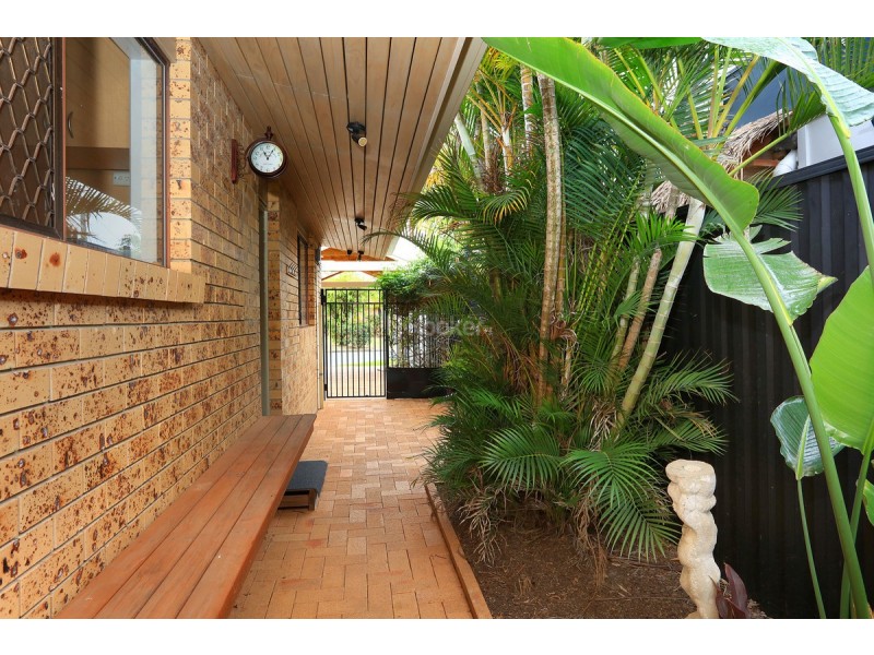 65 Nalkari Street, Coombabah QLD 4216
