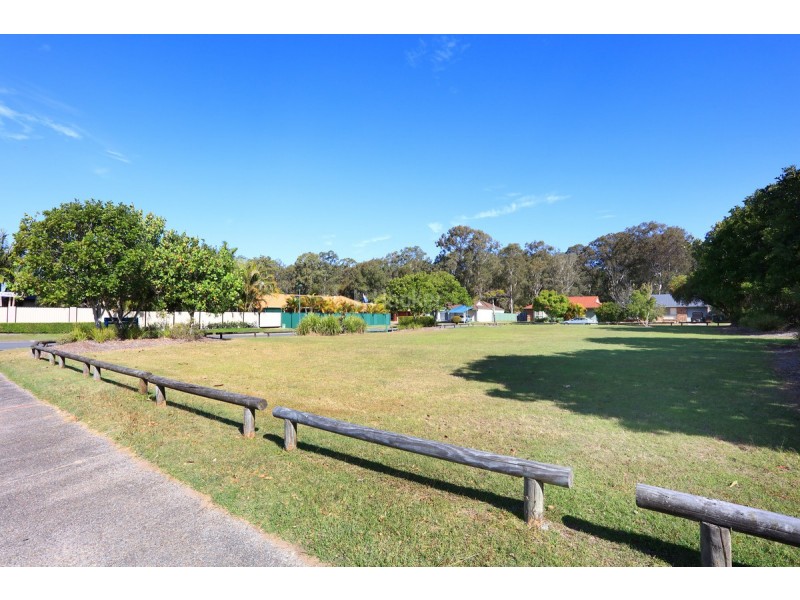 8 Leonardo Circuit, Coombabah QLD 4216