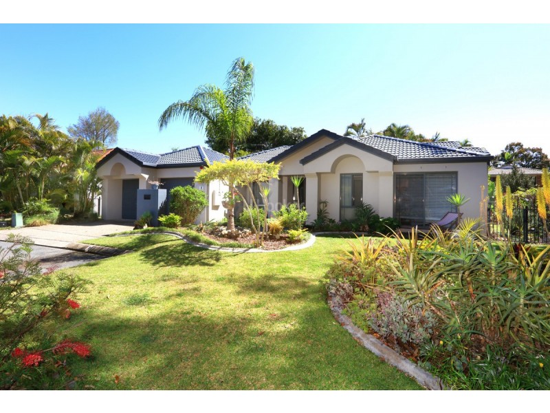 8 Zac Avenue, Coombabah QLD 4216