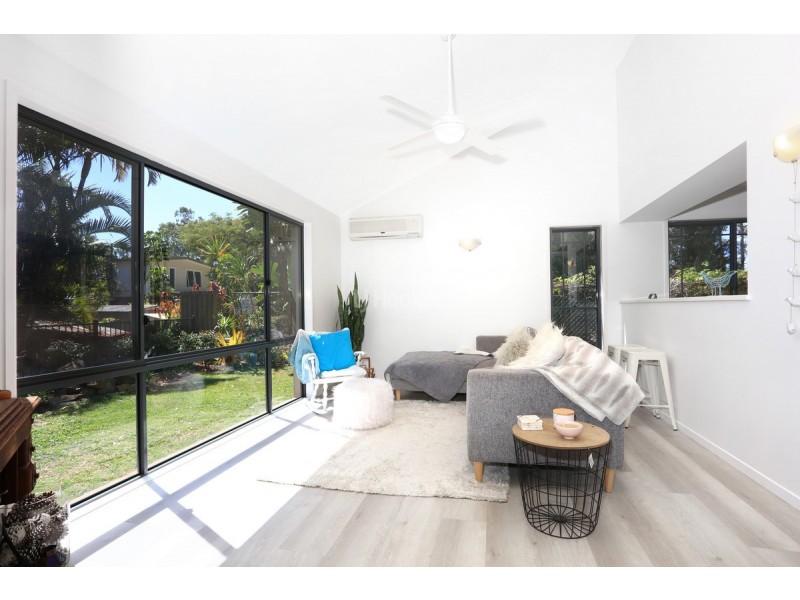 8 Zac Avenue, Coombabah QLD 4216