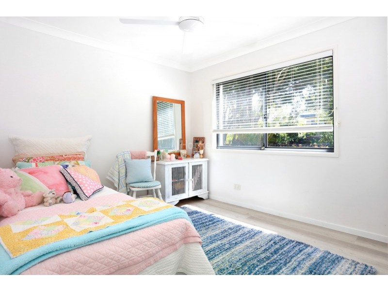 8 Zac Avenue, Coombabah QLD 4216