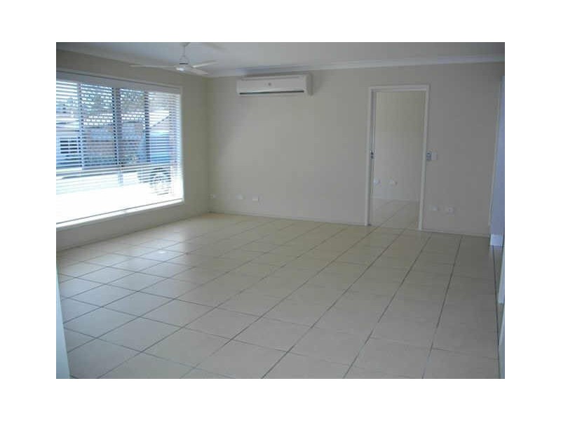 2 Muscovey Avenue, Paradise Point QLD 4216