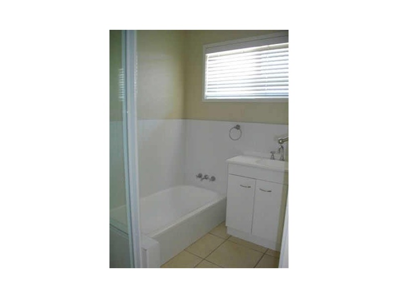 2 Muscovey Avenue, Paradise Point QLD 4216