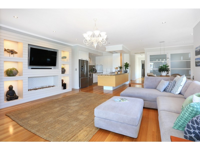 6091 Lugano Drive, Hope Island QLD 4212