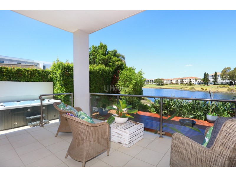 6091 Lugano Drive, Hope Island QLD 4212