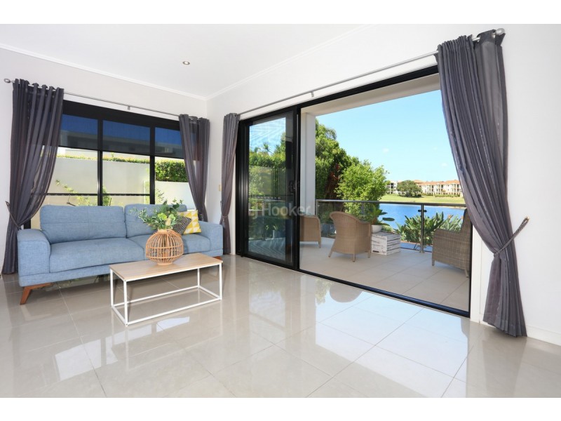 6091 Lugano Drive, Hope Island QLD 4212