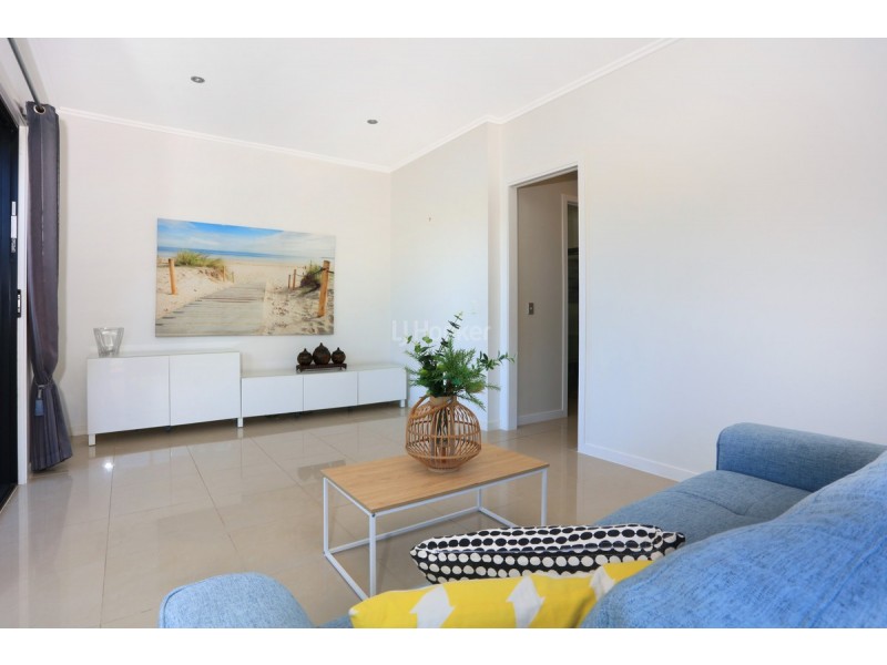 6091 Lugano Drive, Hope Island QLD 4212