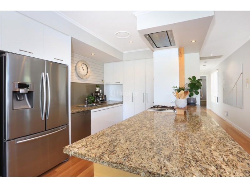 6091 Lugano Drive, Hope Island QLD 4212