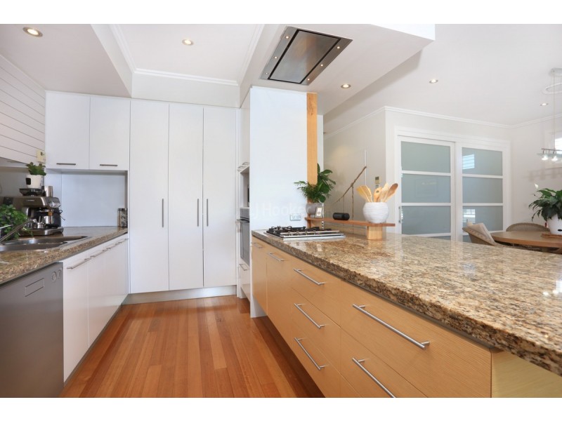 6091 Lugano Drive, Hope Island QLD 4212