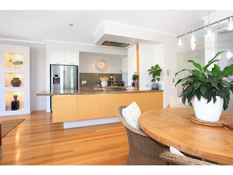 6091 Lugano Drive, Hope Island QLD 4212