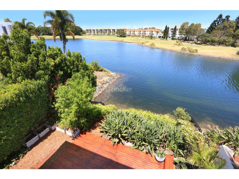 6091 Lugano Drive, Hope Island QLD 4212