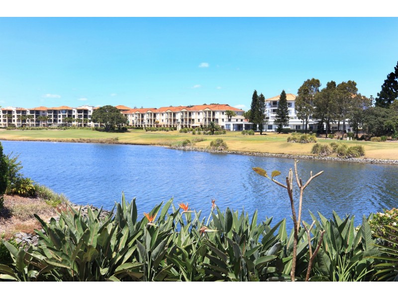 6091 Lugano Drive, Hope Island QLD 4212