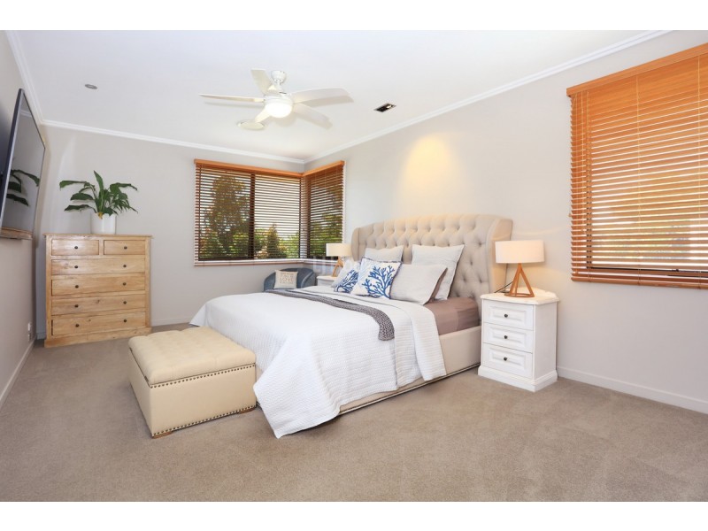 6091 Lugano Drive, Hope Island QLD 4212