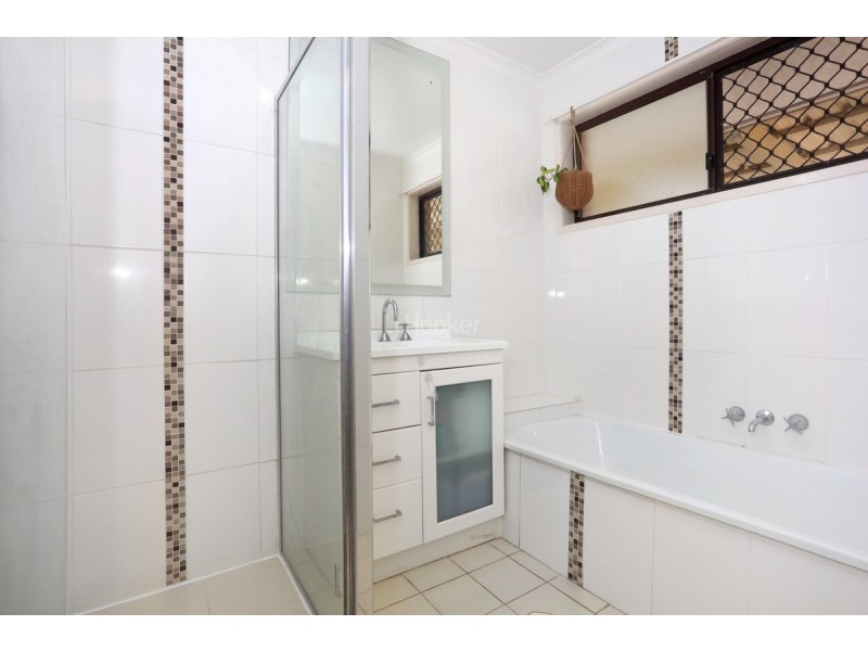 1/19 Marsupial Drive, Coombabah QLD 4216