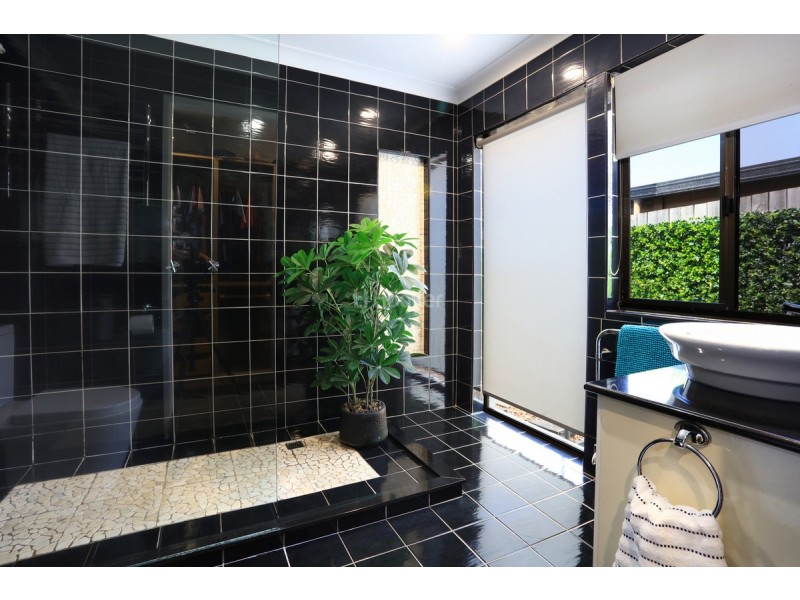 116 Columbus Drive, Hollywell QLD 4216