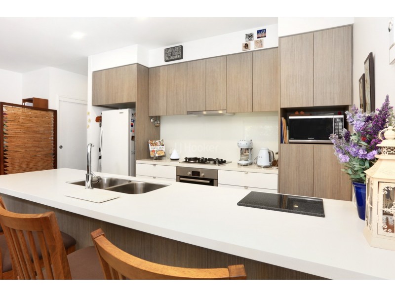 16 Sorrento Street, Hope Island QLD 4212