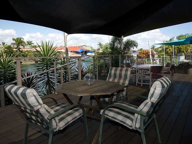 26 Seaspray Street, Paradise Point QLD 4216